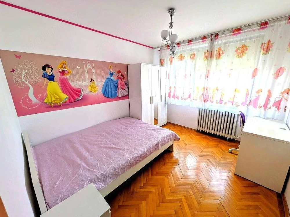 Apartament 4 camere. Decomandat. 2 Bai. Parcare. Brancoveanu. Huedin.