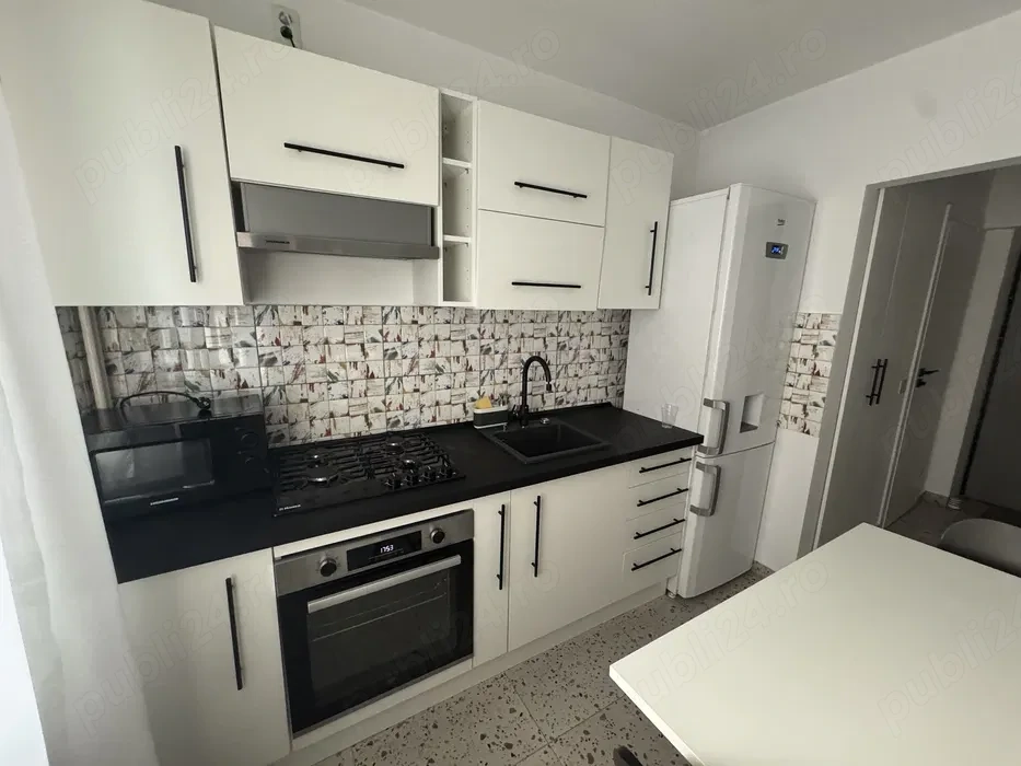 2 camere | 50 mp | Basarab | Metrou la scară | Mobilat si Utilat de Lux