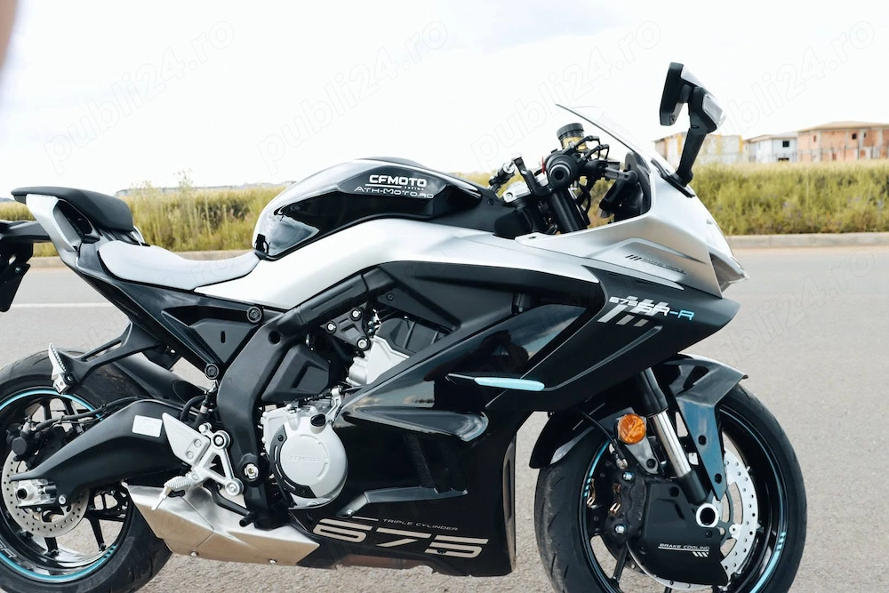 Se vinde CF Moto 675 SR-R