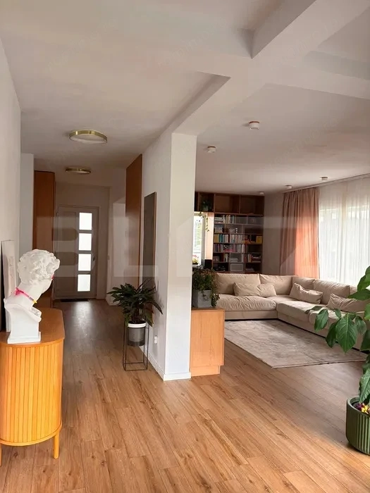 Vilă aranjată în Corunca!