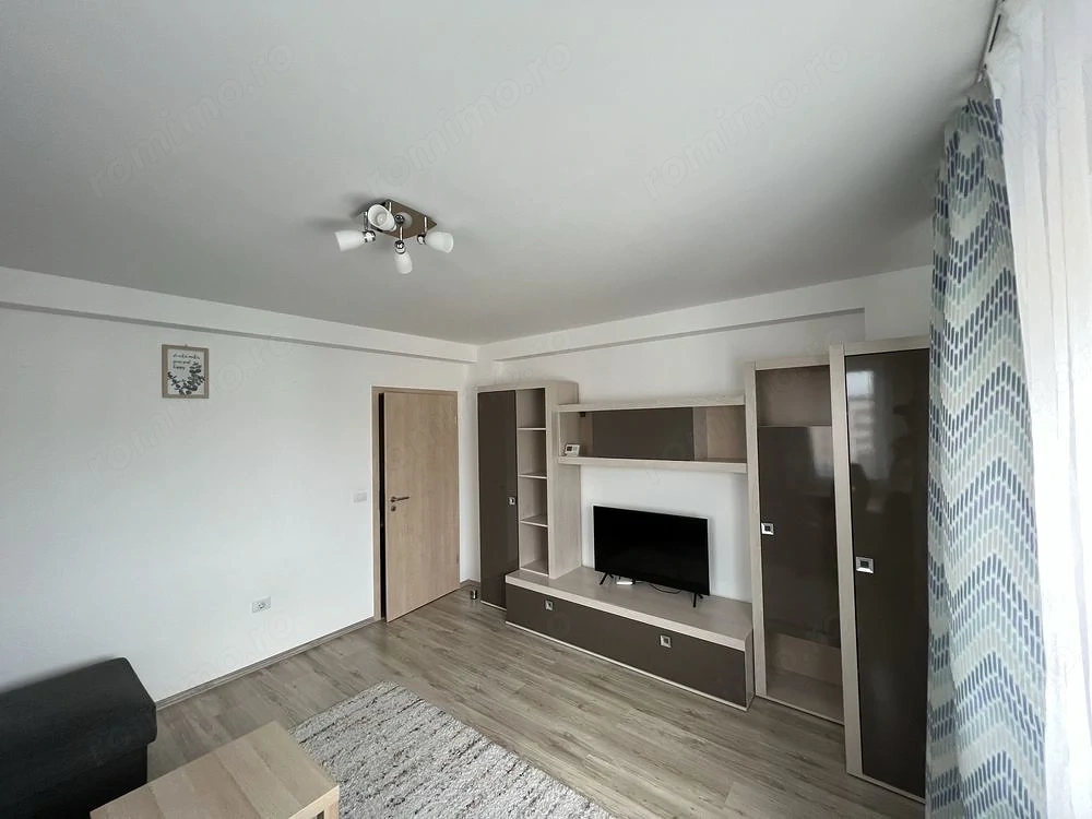 Apartament 2 camere, strada Nicolae Labis 32