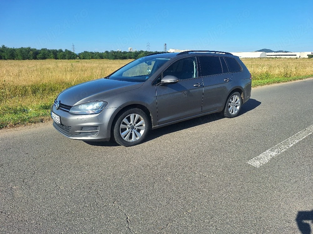 Vând Golf 7 1.6 tdi (105 cp)