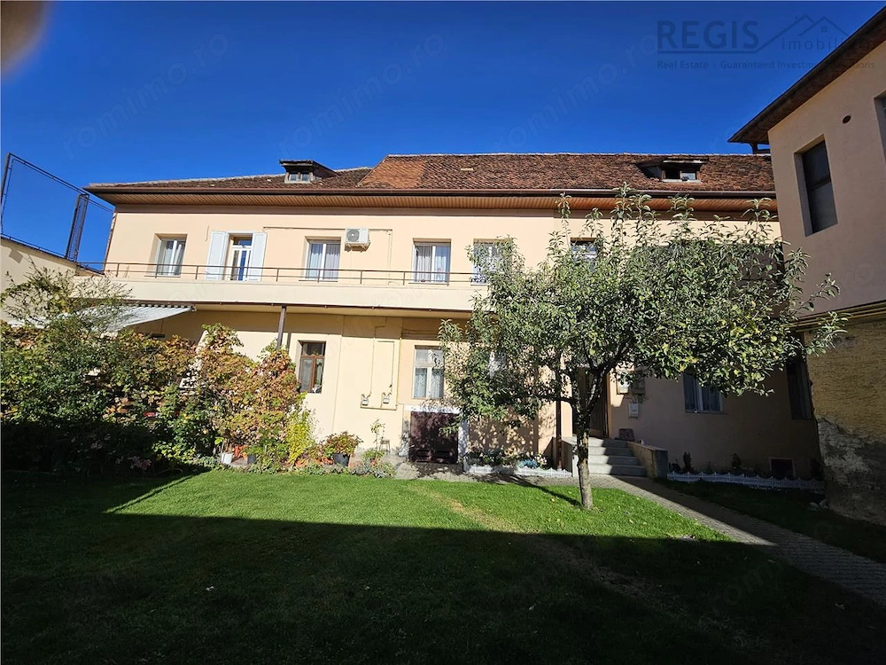 Apartament 3 camere la casa, 200 m de Poarta Schei