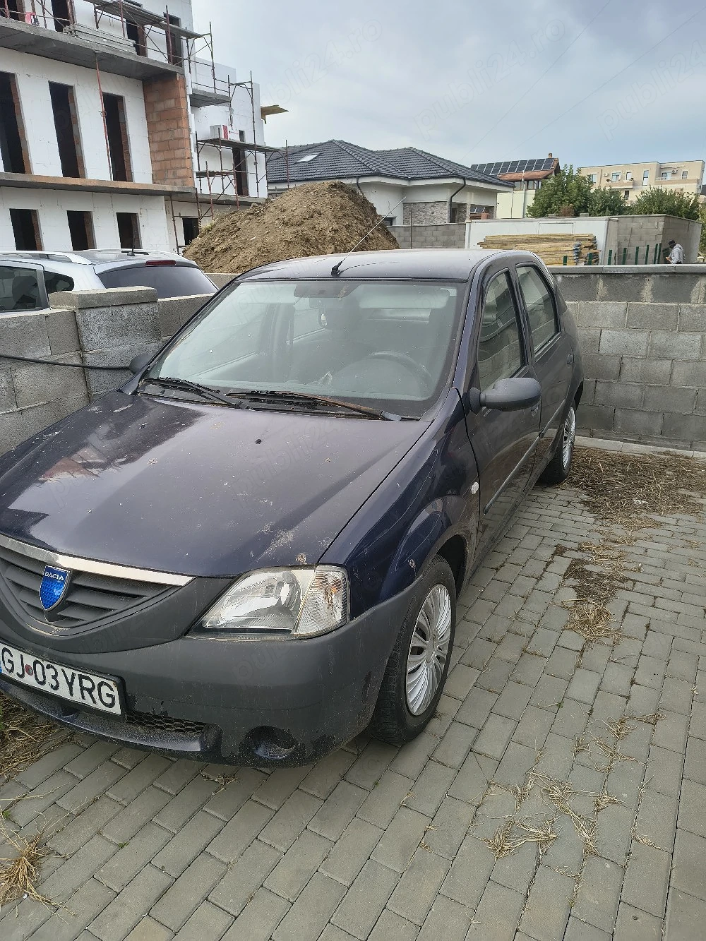 Dacia Logan an 2005