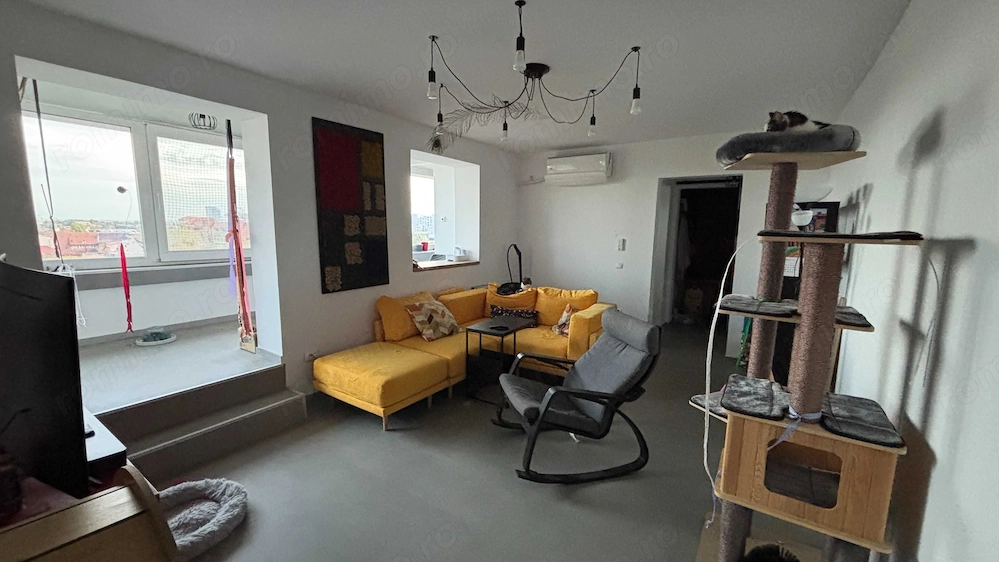 Apartament 2 camere, Piața Victoriei | Renovat integral | Centrala proprie