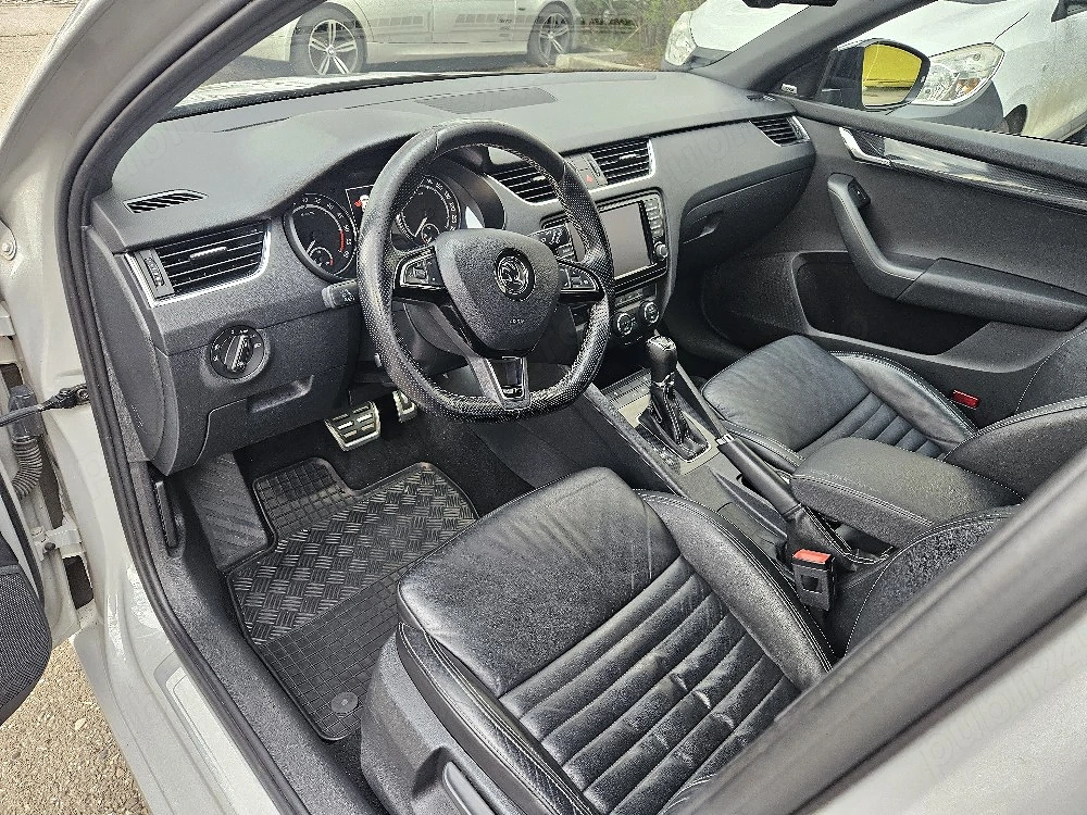 Skoda Octavia VRS 2.0 diesel - DSG - Nardo Grey - 2017 - 4x4 - Panoramic - Webasto -Distronic-Canton