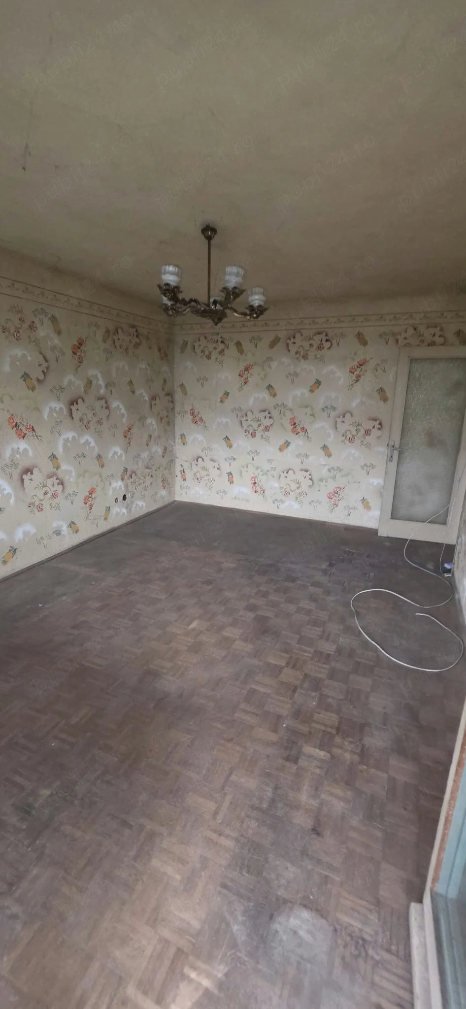  De vanzare 2 camere decomandat- Strada Vigoniei Progresul