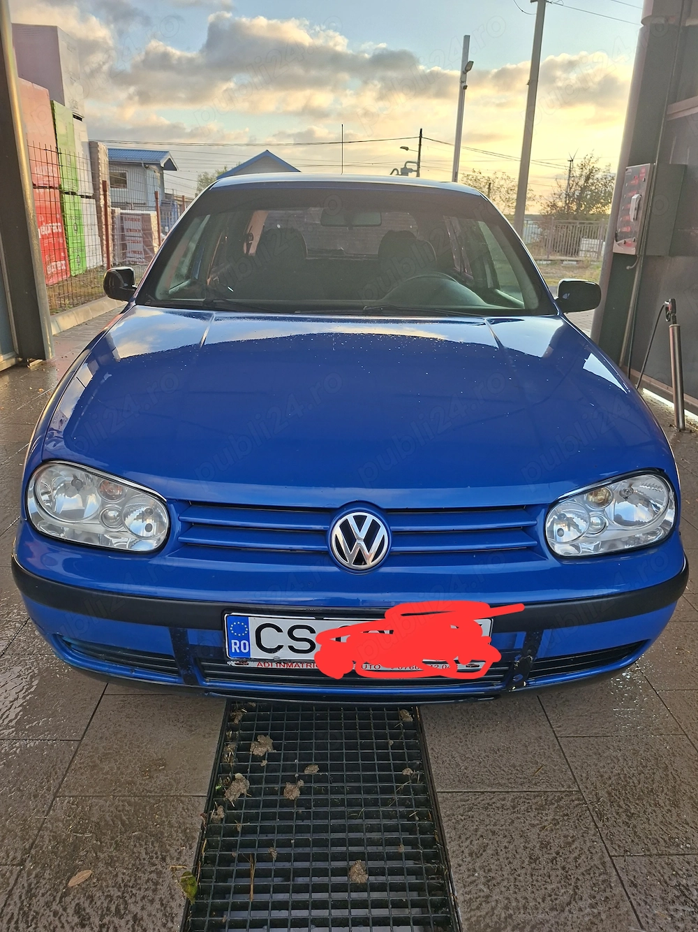 Vând Golf 4