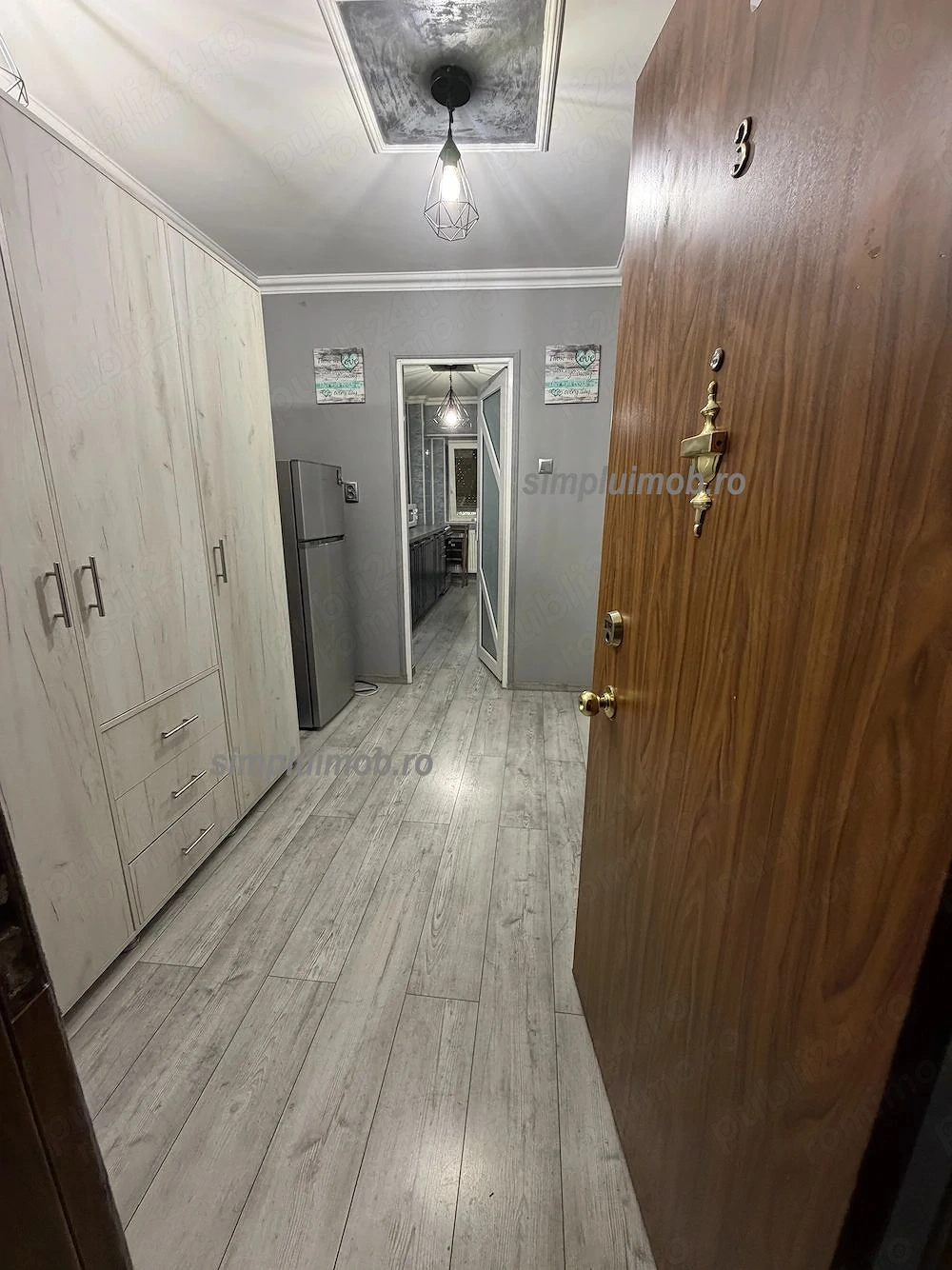 Garsonieră 40 mp utili | Decomandată | Mobilată și utilată | 13 Septem