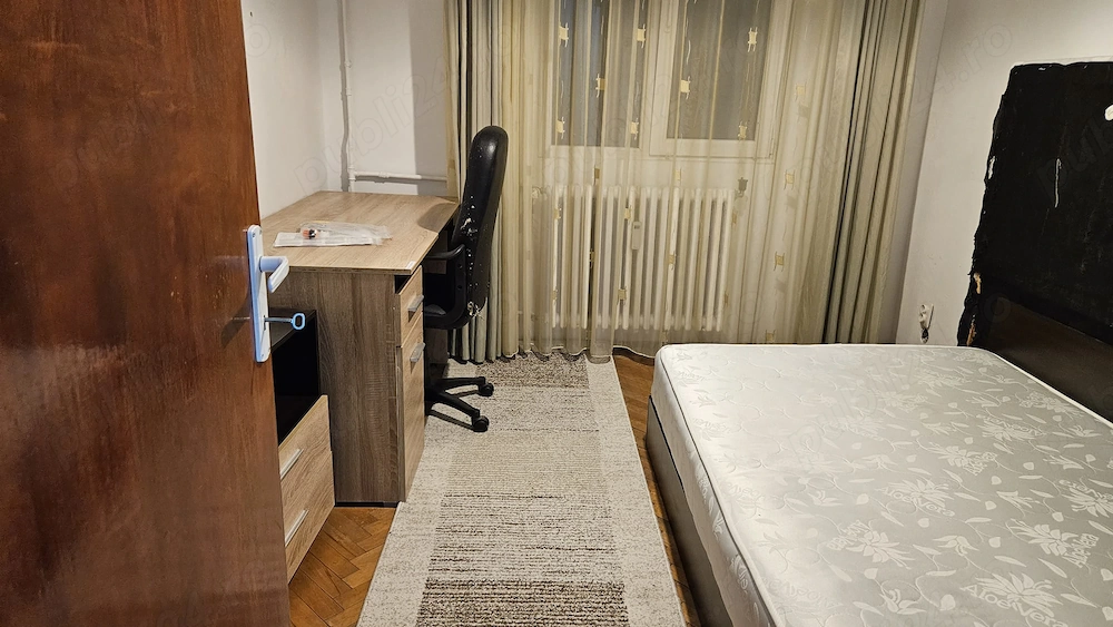 Proprietar închiriez apartament 3 camere 