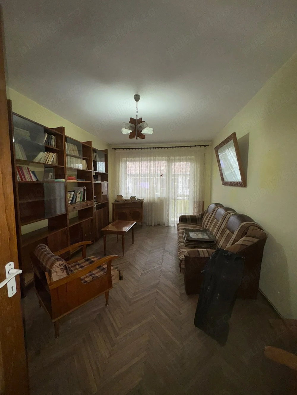 Vand apartament 3 camere decomandate