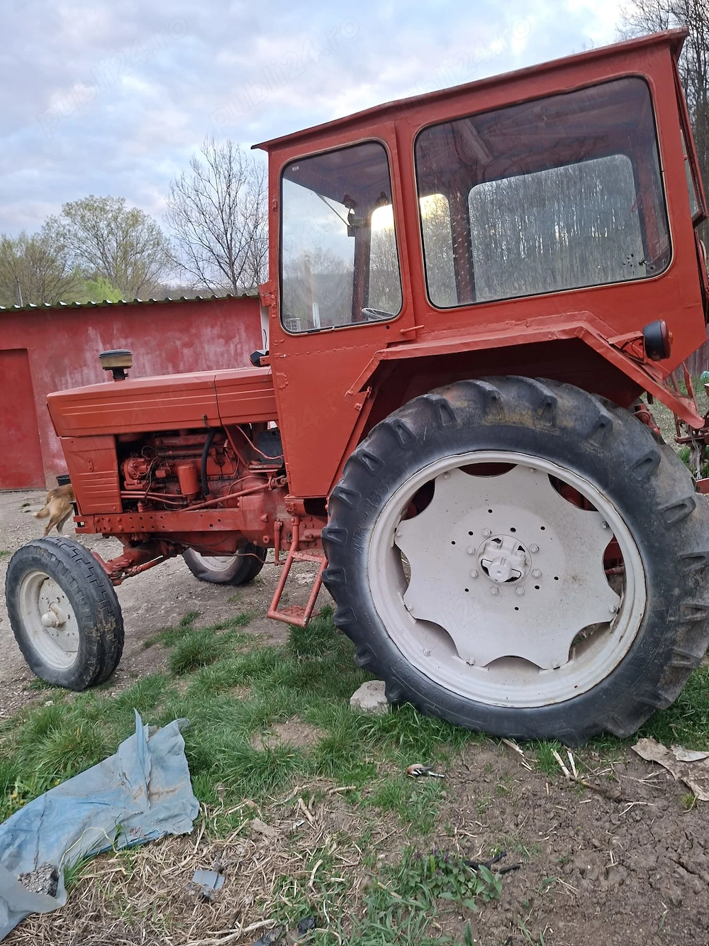 Vand tractor U650 + utilaje
