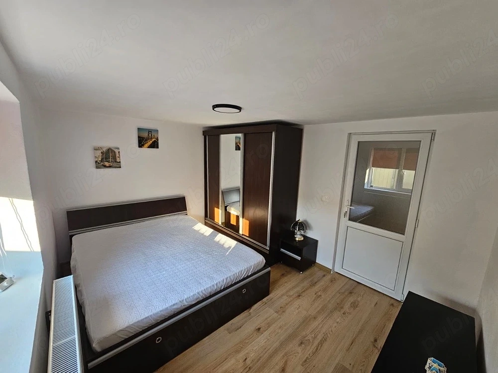 De închiriat   Casă nouă, complet renovată, cu curte proprie în Filipestii de Padure (NU SE VINDE)