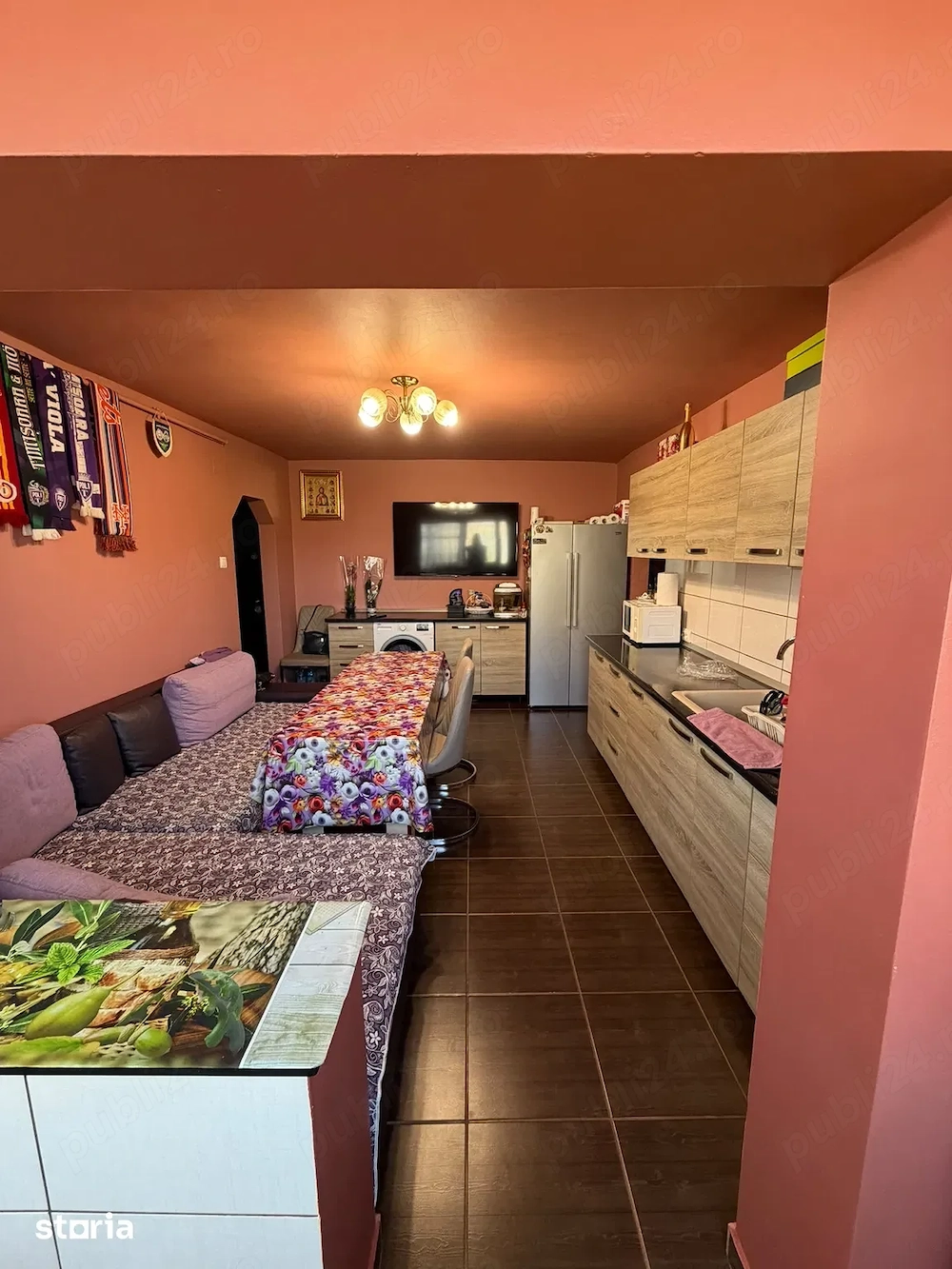 De vanzare apartament cu 4 camere etaj 3 in zona Soarelui langa Scoala 30