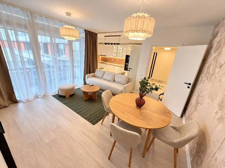 Inchiriez apartament 2 camere + parcare supraterana Akcent City
