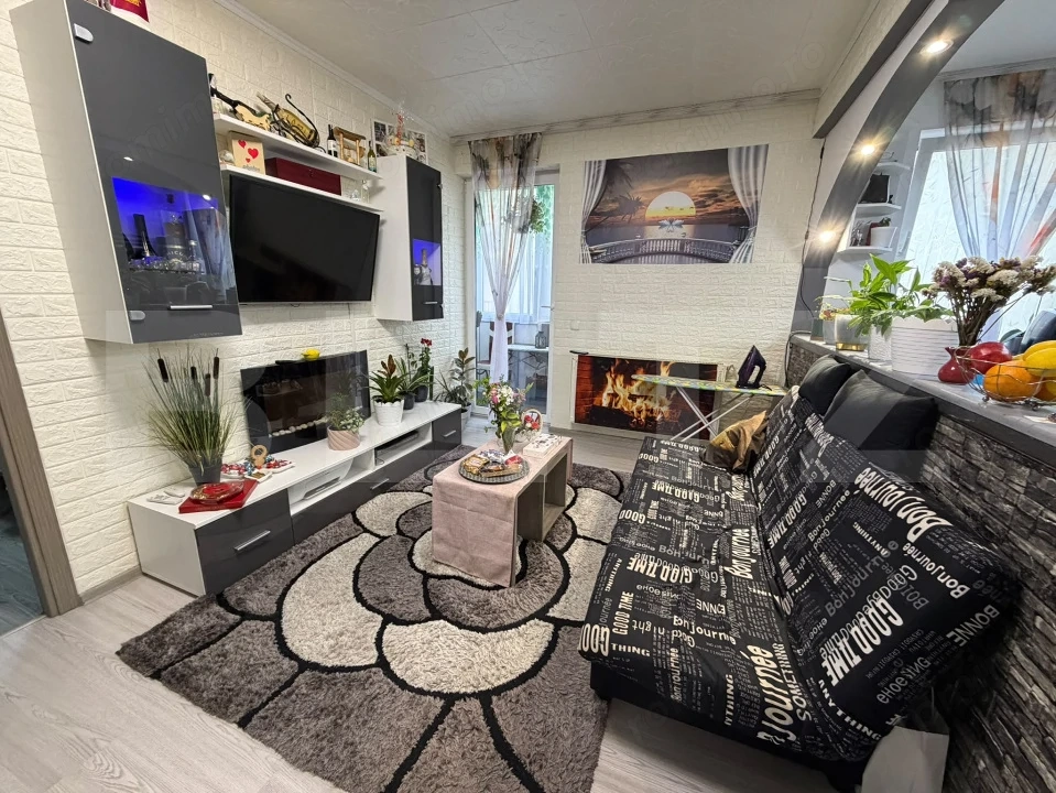 Apartament 2 camere 45mp | balcon inchis | Zona Florilor