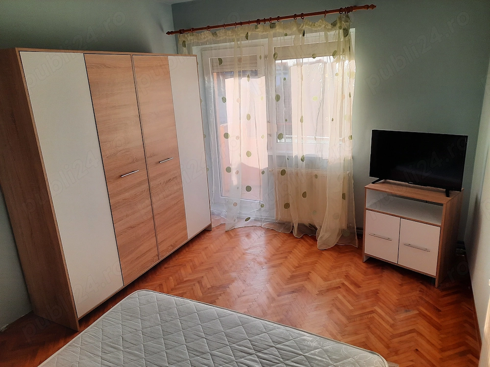Ofer spre inchiriere apartament 3 camere