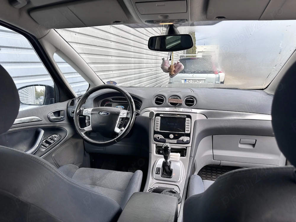 Vând Ford S Max 7+1