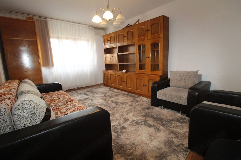 Apartament 2 camere,  Strada 1 Decembrie 1918, lângă liceul  Ecaterina Teodoroiu