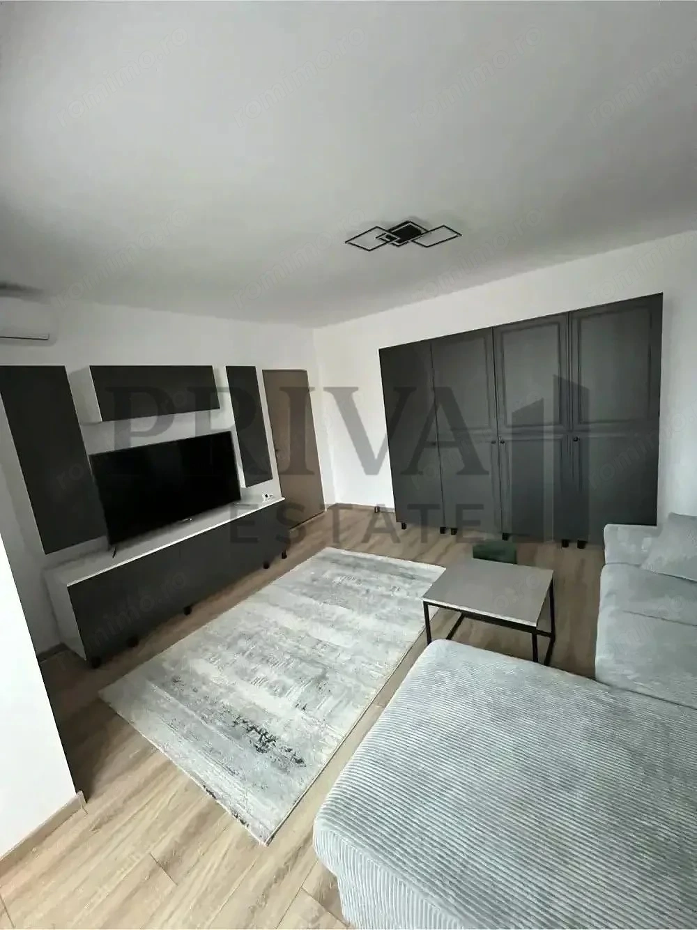 Apartament mobilat 2 camere, 50 mp, etaj 3, zona Semicentrală