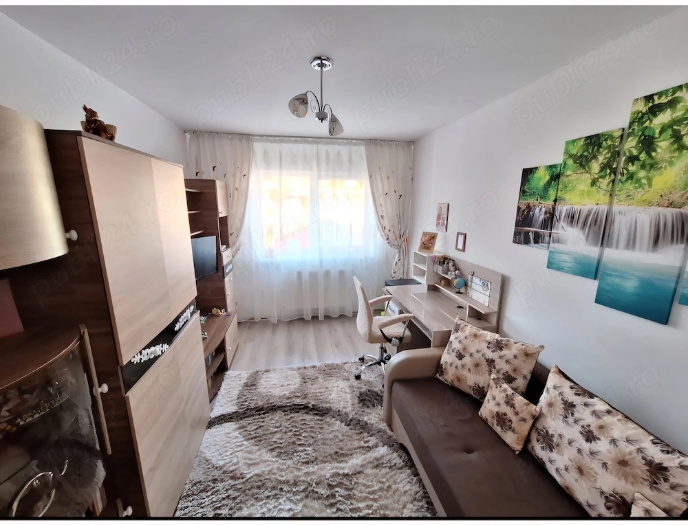 Proprietar-vanzare apartament spatios (mobilat si utilat)2 camere in Subcetate cu loc parcare inclu