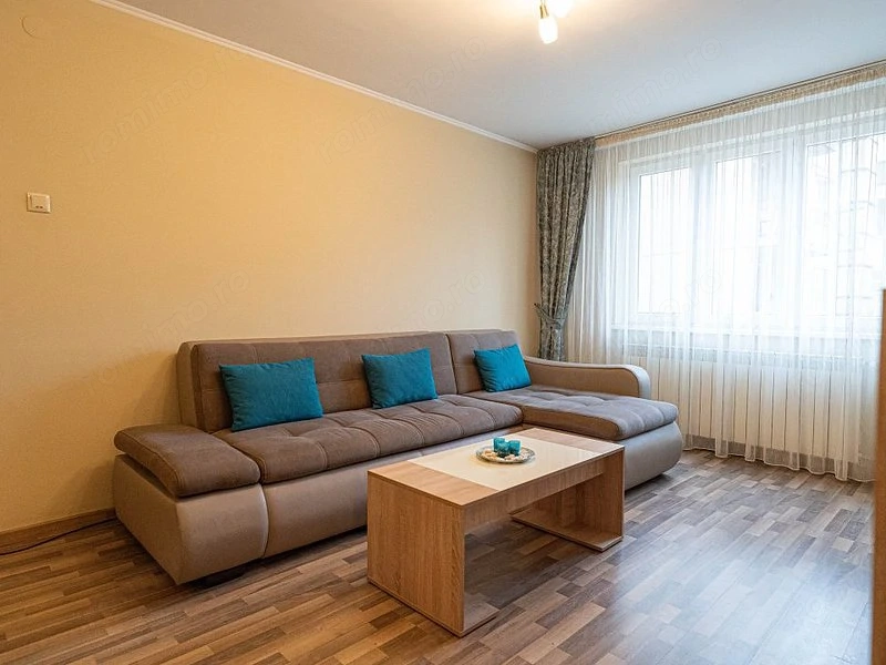 Apartament cu 3 camere de vânzare în Torontalului