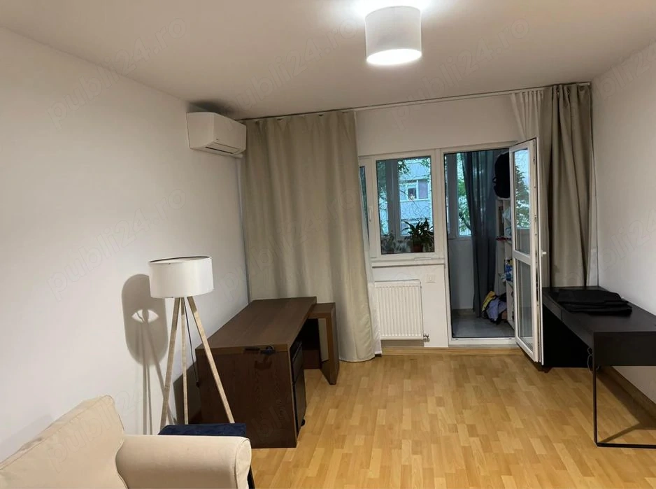 Proprietar 2 camere decomandat mobilat + parcare, Titan