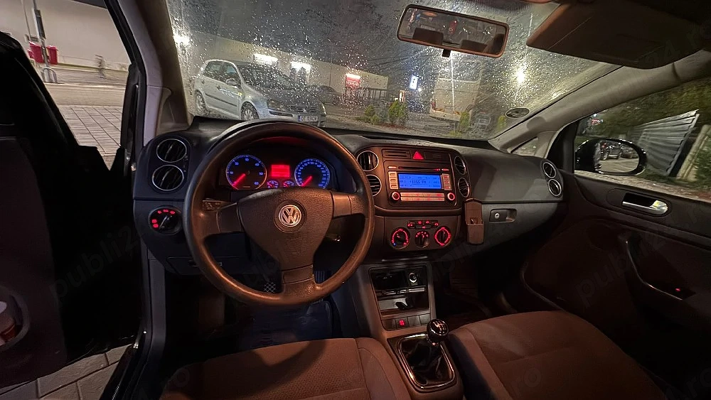 Vând Volkswagen golf V plus 