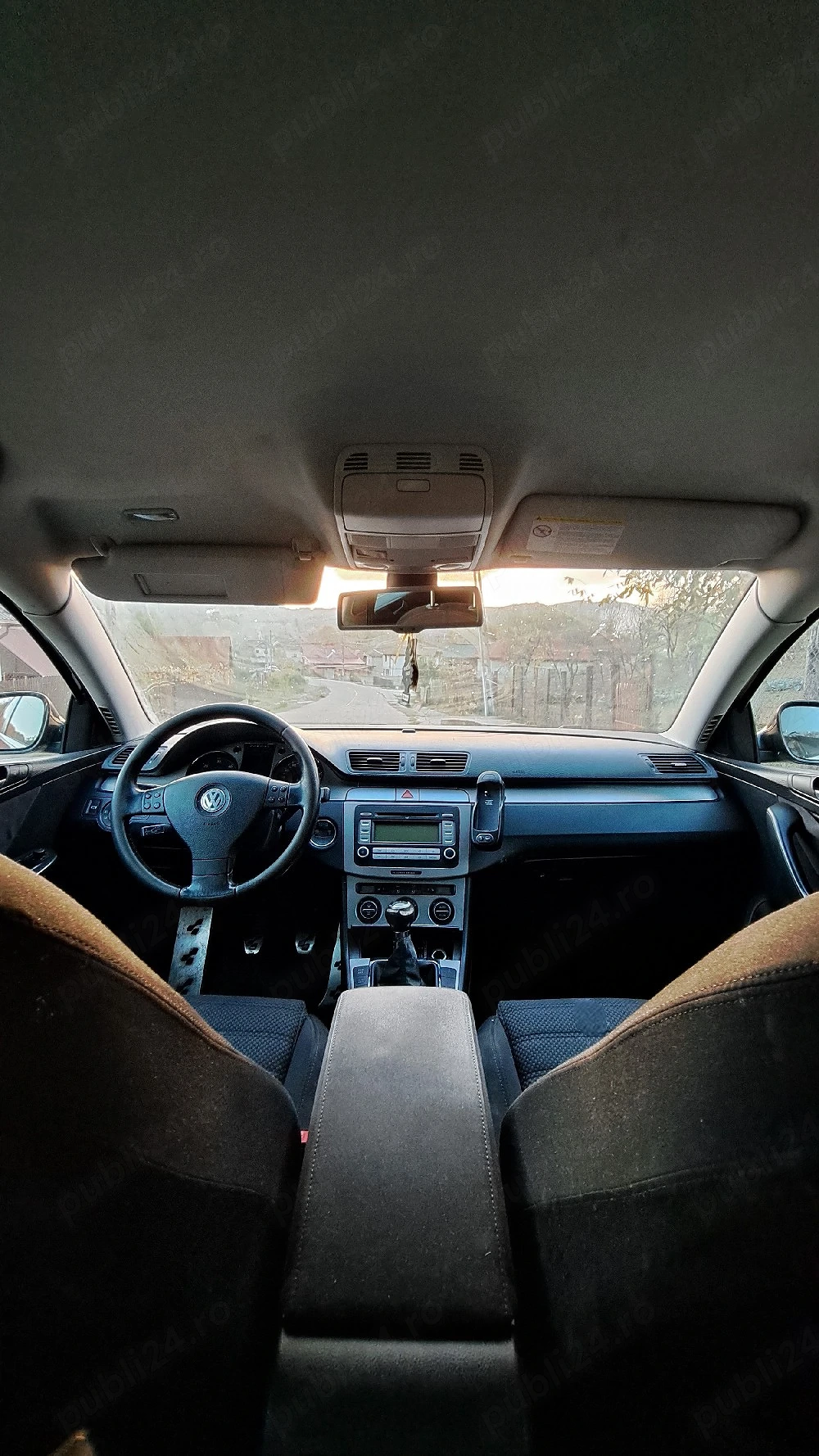 Vând Volkswagen Passat B6 