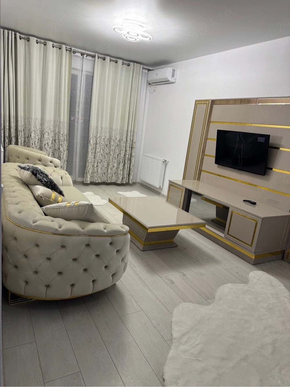 Vand apartament 2 camere in zona Titan 