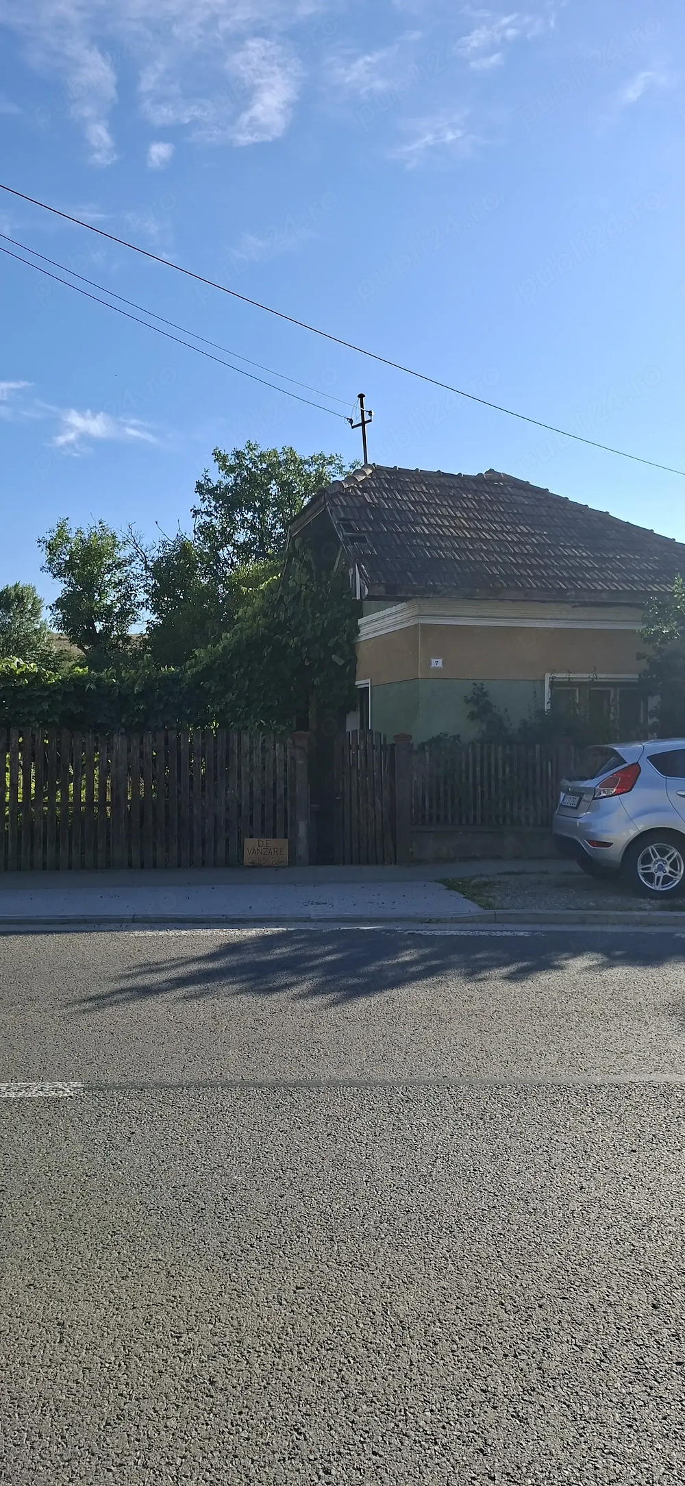Casă de vânzare