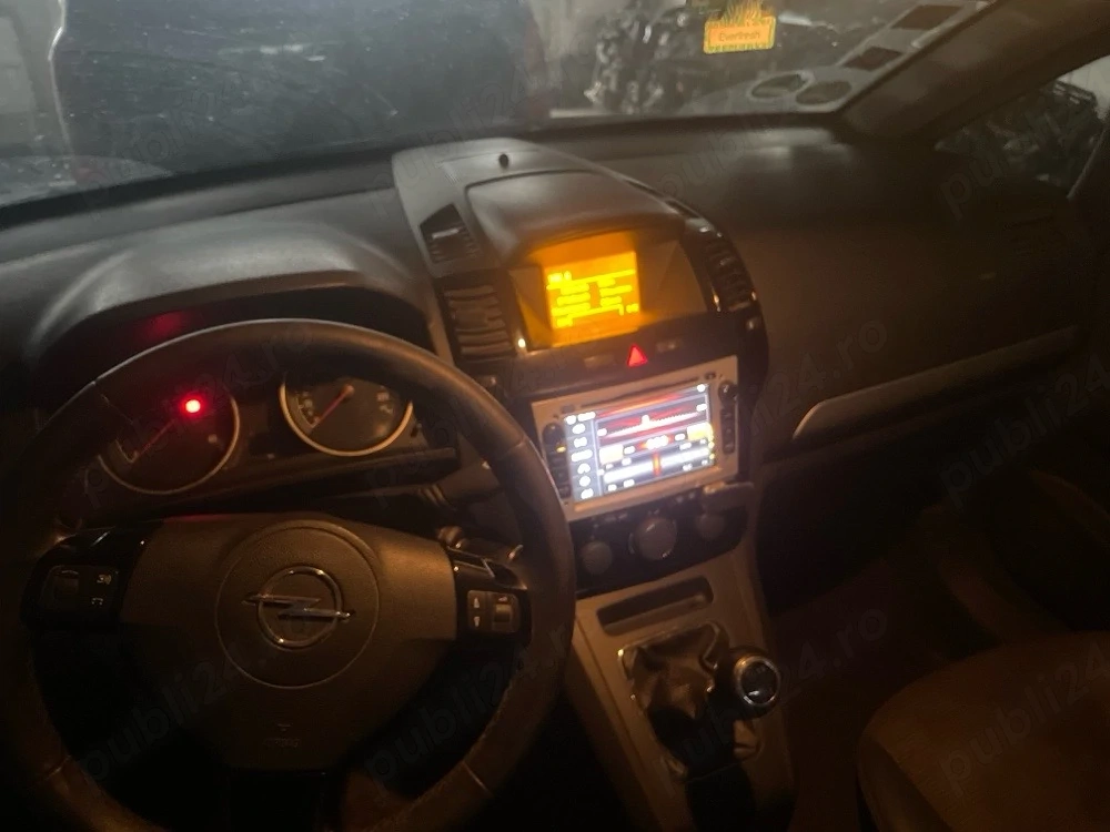 dezmembrez opel zamfira