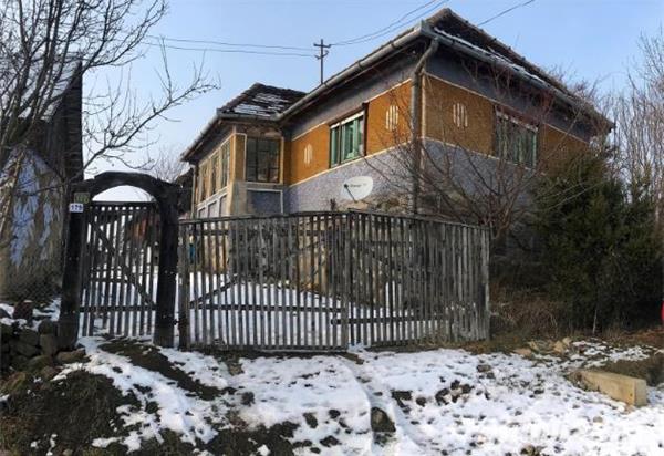 Casă ieftină la țară