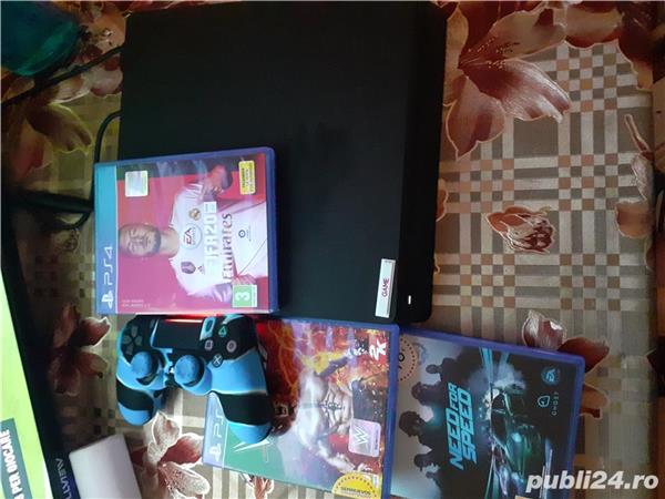 Vând PS4 cu fifa20 si alte două jocuri