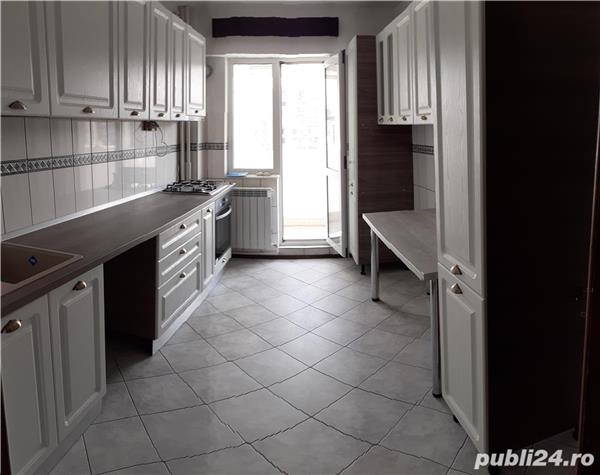 Apartament cu 3 camere, zona VEGA-Ultimul Leu