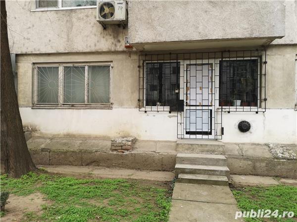 Vând apartament 2 camere parter calea galati