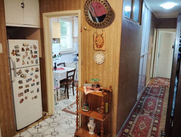 Apartament cu 4 camere și 2 bai în cartierul Tudor zona Super — fotografia 3