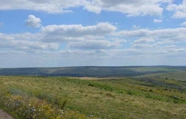 VAND sau SCHIMB cu apartament in Sibiu TEREN 5000 m.p. zona buna Blaj — fotografia 1