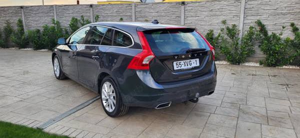 VOLVO V60 2015 — imagine 14