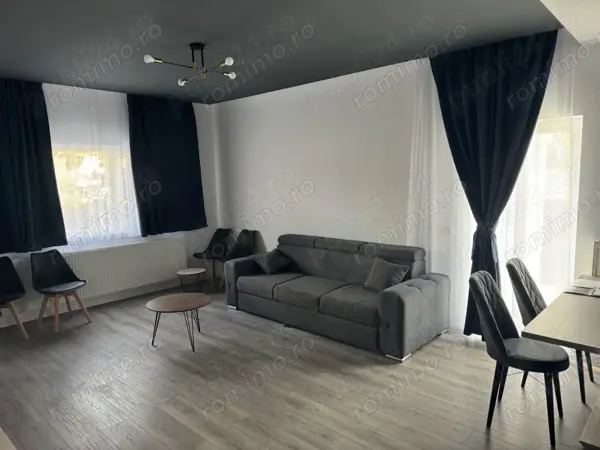 Apartament cu 3 camere de inchiriat in zona Centrul Vechi — fotografia 1