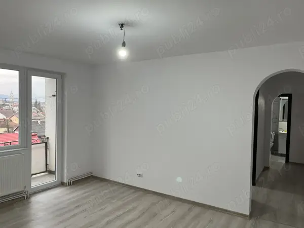 Proprietar, Vând Apartament cu 4 camere, Bulevardul Independenței — fotografia 1