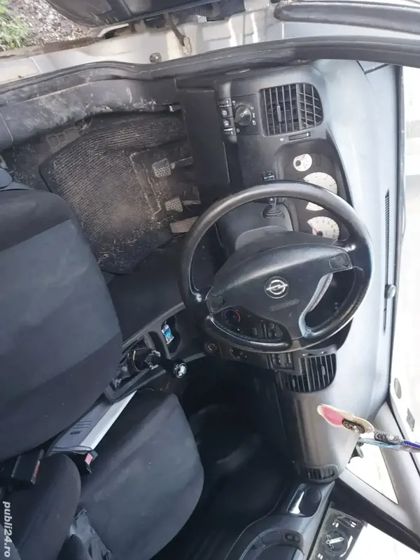 Opel zafira 1,8 16v dezmembrări