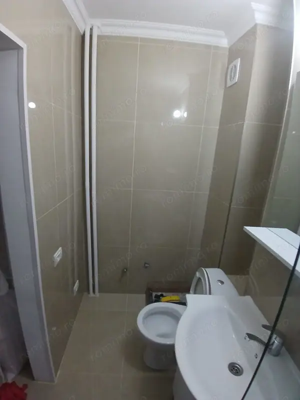 Vand 2 cam DECOMANDAT amenajat NOU 2025 etaj 6 10 cu lift Dambovita langa centrul ALPHA — fotografia 3