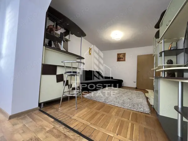 Apartament cu 3 camere, decomandat, etajul 1, zona Sagului — fotografia 1
