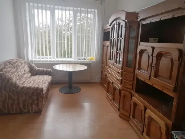 Dau în chirie apartament cu 3 camere, zonă centrală — fotografia 1