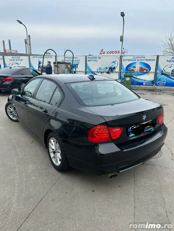 BMW 3 Series 2009