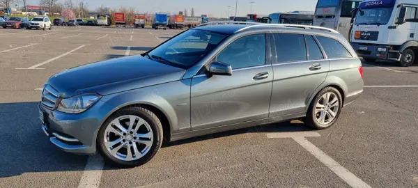 MERCEDES-BENZ C-Class 2011