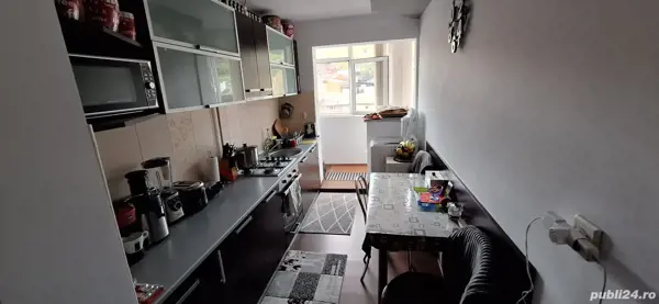 De vânzare apartament 2 camere ZĂRNEȘTI — fotografia 3