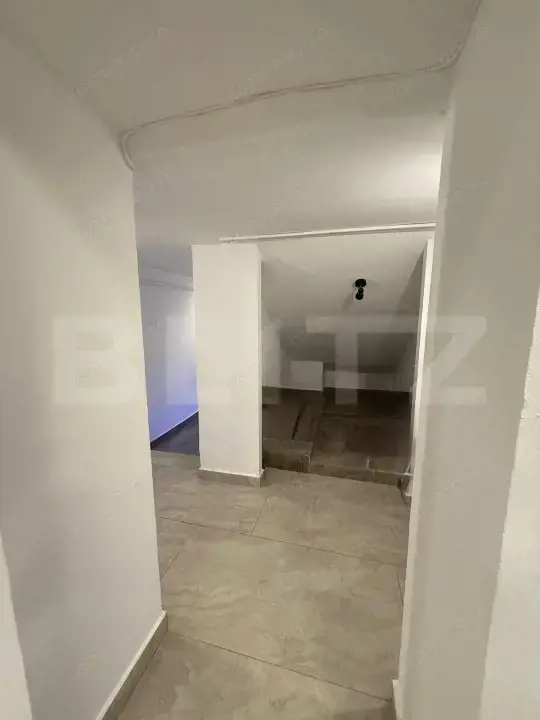 Apartament de vanzare, cu 2 camere, 65 mp, zona centrala — fotografia 3