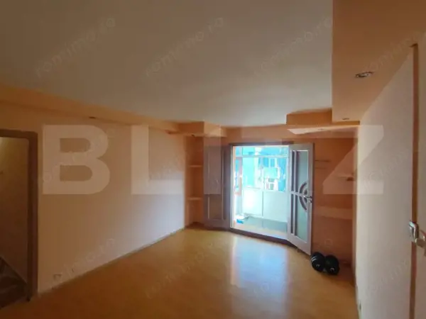 Apartament de vanzare cu 3 camere, etaj 4/4, 53 mp utili totali, zona Dacia — fotografia 1